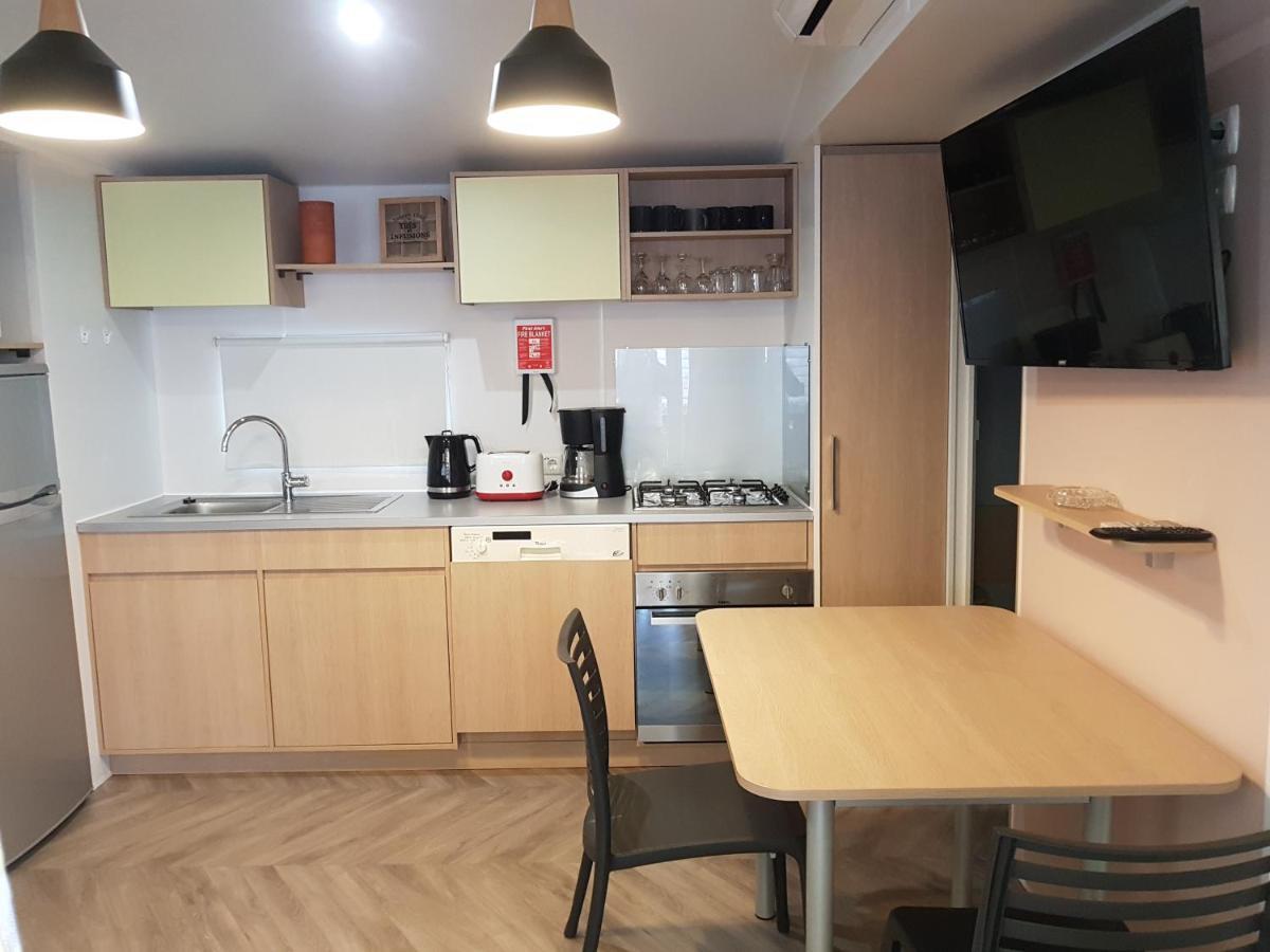 Mobil Home Maxi Confort Sur La Cote D'Azur Frejus Bagian luar foto