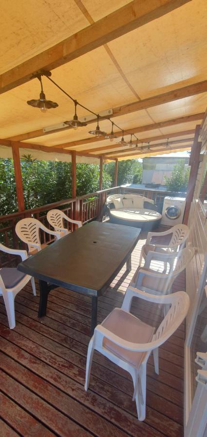 Mobil Home Maxi Confort Sur La Cote D'Azur Frejus Bagian luar foto